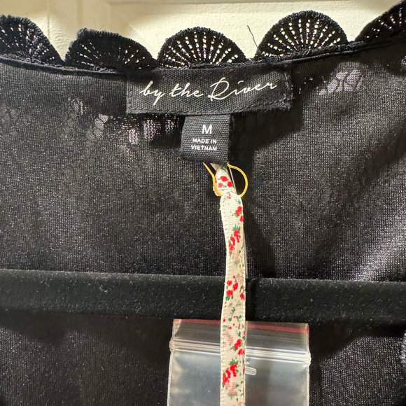 By the River Medium Lace Dress - Picture 4 of 6